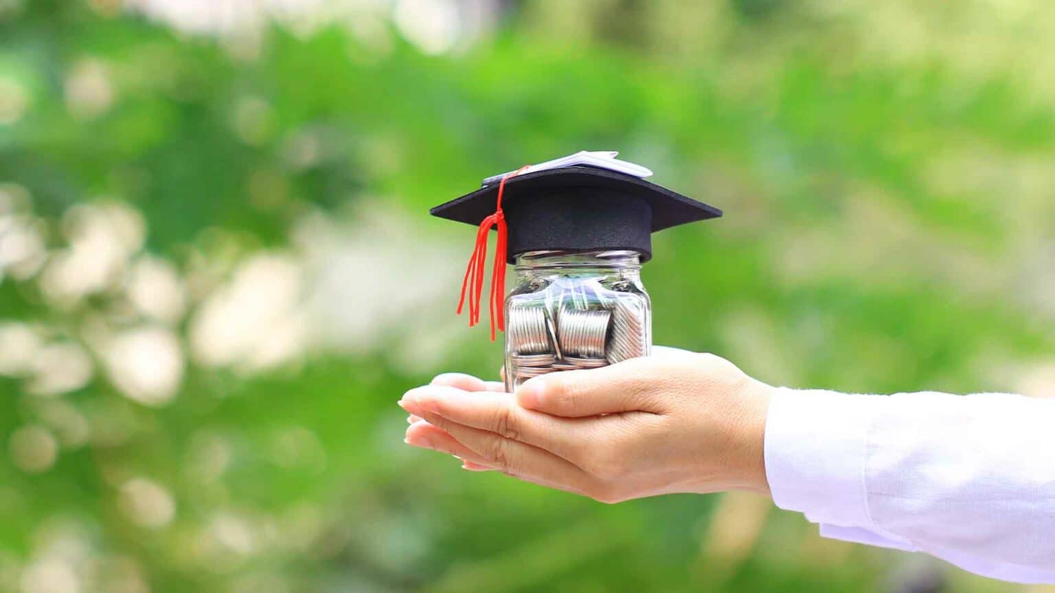 Fee-Scholarship-Cost-of-Living-1536×864